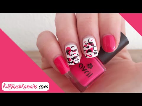 Uñas rosa camuflaje
