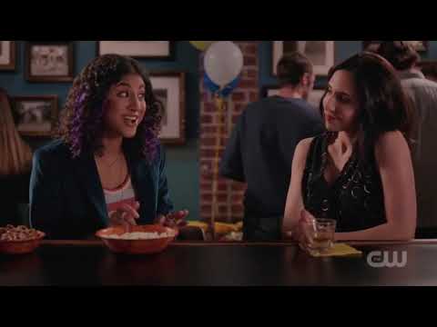 Valencia tells Heather about her High School tryst from "Crazy Ex-Girlfriend"