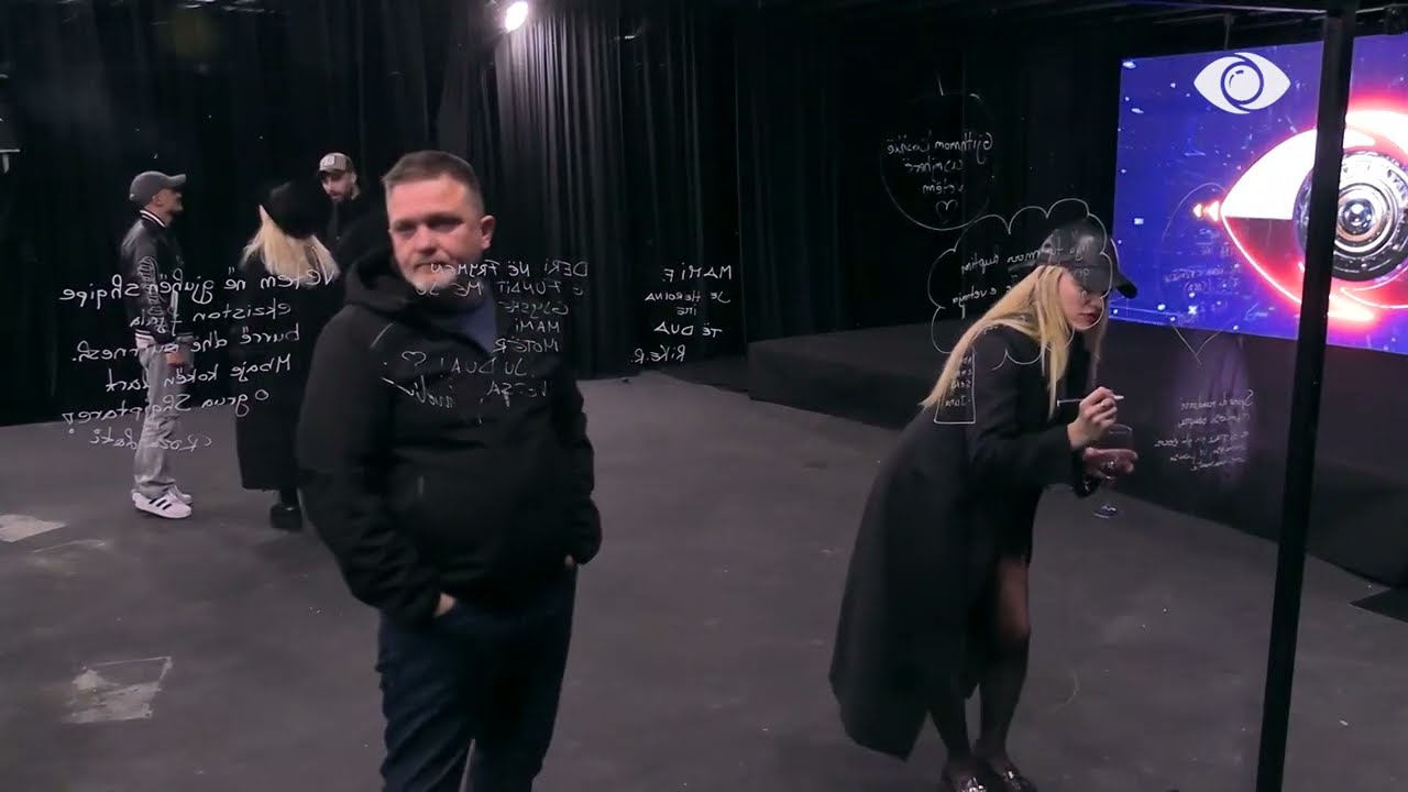 “Ju dua...”/ Juli shkruan urimin e tij për ‘8 Mars’