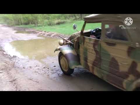 VW Typ 82 Kübelwagen im Matsch