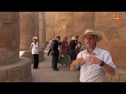 Egipt -Zobacz Karnak, świątynia w Luksorze, Ramesseum, Medinet Habu i grobowiec wezyra Rechmire.