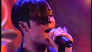 Gabrielle - &quot;Walk On By&quot; - Top Of The Pops 1997