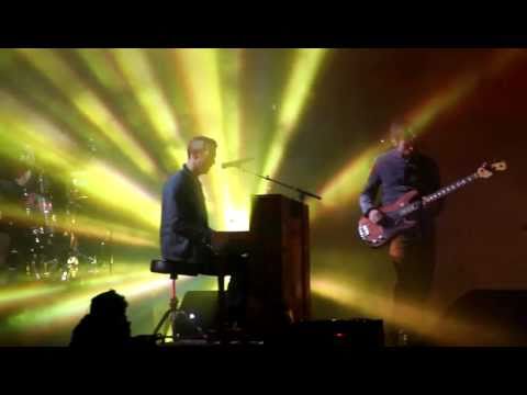 Coldplay - Fix You Live HD Portugal Optimus Alive 11