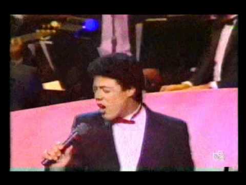 Rocky Belmonte: "Viajero" (Perú, Festival de la OTI)