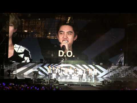 [FANCAM] 121123 SMTOWN SG - EXO (Introductions)