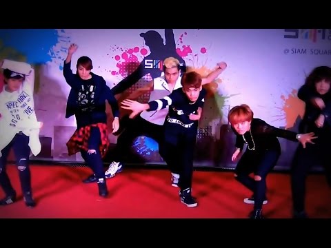 FOX’se cover "Intro+Danger" (BTS) @ "SIAM SQUARE1 J&K-Street Cover Party 2015"