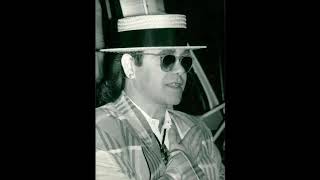 1. Highlander (Elton John - Live In Belfast: 1/11/1986)