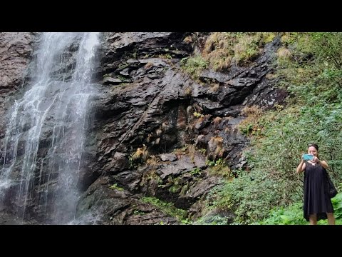 cascada Scoruș (cascada lui Ciucă) √ una din cele mai înalte din țară, 101 metri √ mții Căpățânii