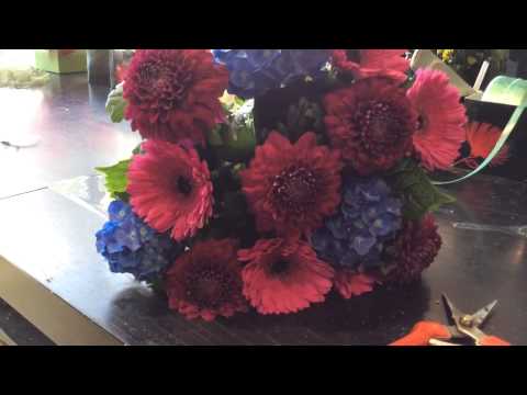 Making A Bouquet At Tango Flowers,