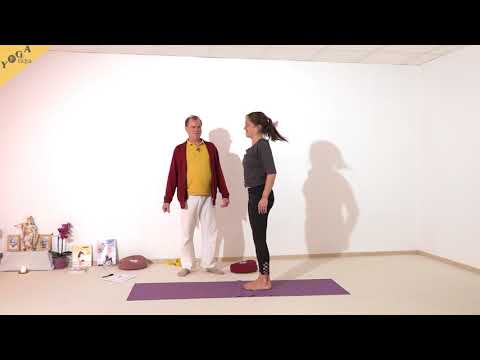 In den Handstand helfen Yoga Vidya Bodywork - Yoga Asana Lexikon