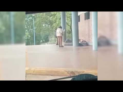 Repudio en San Javier: una mujer tiró agua a personas en situación de calle| Misiones Cuatro