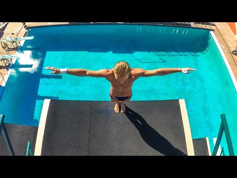 GoPro: "Two Roads" - Diving with Kristian Ipsen (Ep. 2)