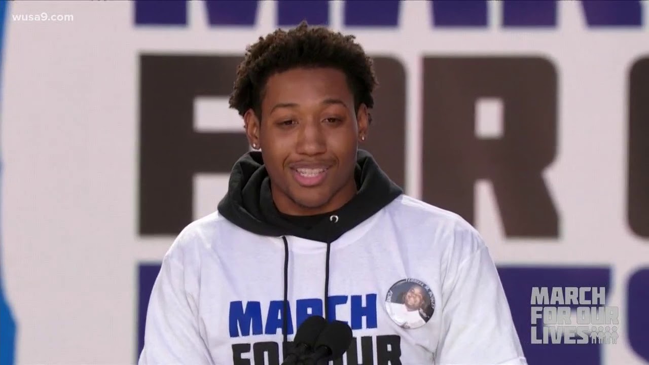 Trevon Bosley from Brave Youth Leaders in Chicago speaks at March for our lives Rally - YouTube