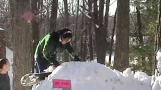 preview picture of video 'Annapolis Maryland record December snow 2009 but having fun'