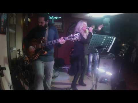 Groove Spot - "It's Love" (Live@Aroma Bar on 21/12/2016)