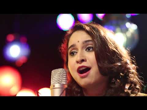 Prajakta Shukre l Kesariya Baalam l Latest Navratri Songs l Best Folk Music 2018