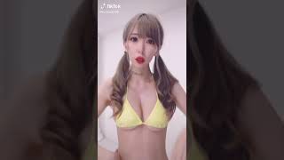 【おっぱい】 tiktok 乳揺れダンス 水着のサイズが合ってませんｗｗ #Shorts