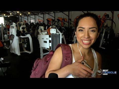 ⭐️ 21-year-old Paula Mayorga 15 weeks out || 4K