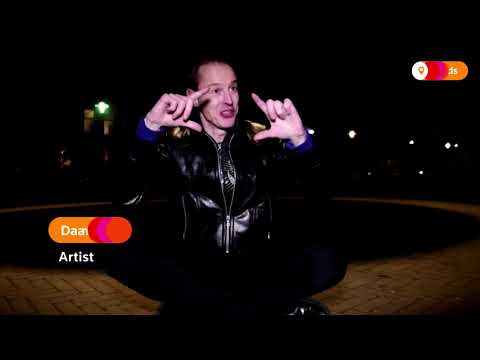 藝術家用紫外光創造安全空間 (Artist uses ultraviolet light to create safe spaces)