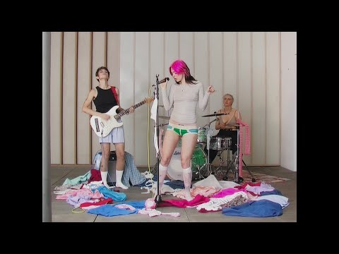 girli - Better Undressed (Official Video)