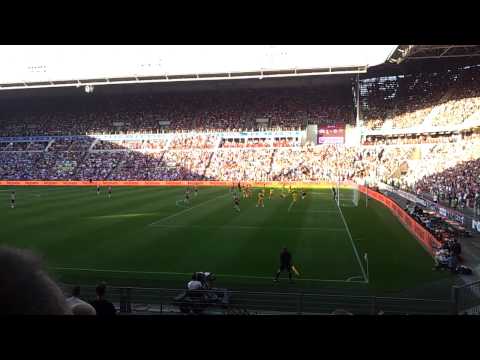 Dries Mertens misses free kick against bar