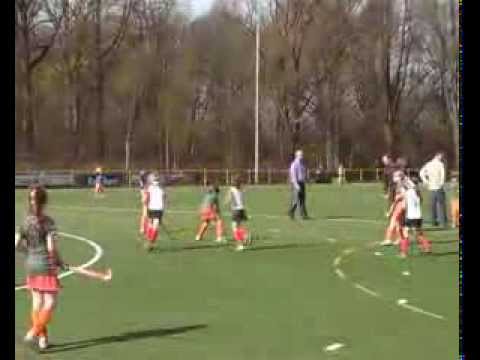 MHCZ MF1 wint van Pollux MF1 met 9-1 op 2 april 2011