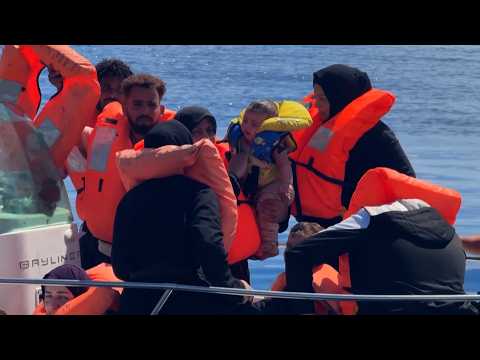 78 people including newborn rescued in Mediterranean