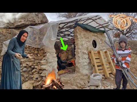 "Helping the homeless in the mountains | Trying to build a hut roof in remote nature 🌲🔥