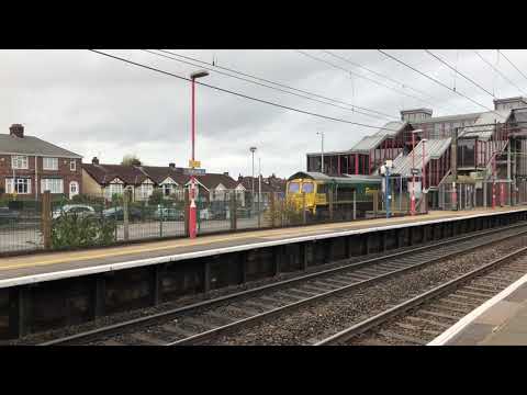 Freightliner 66605 passing Runcorn station hauling the bin train from Runcorn folly lane recycling