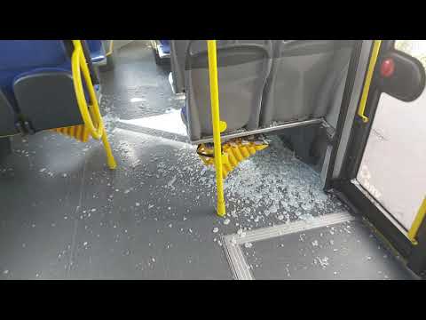 Gelenkbus MAN Lions City - Kaputte Glasscheibe, drei leicht verletzte Fahrgäste