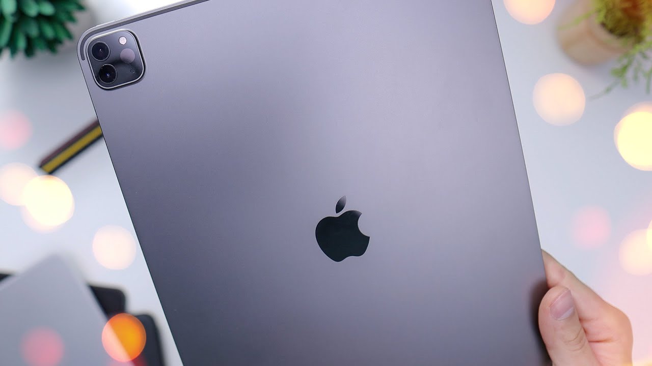 New iPad Pro 12.9" Unboxing & First Impressions! It's Big!
