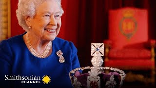 Queen Elizabeth II Reunited With the Crown
