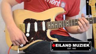 Video thumbnail for Fender Deluxe Players Stratocaster by Eiland Muziek