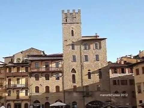 Arezzo (Tuscany) and the bells of santa Maria della Pieve (manortiz)