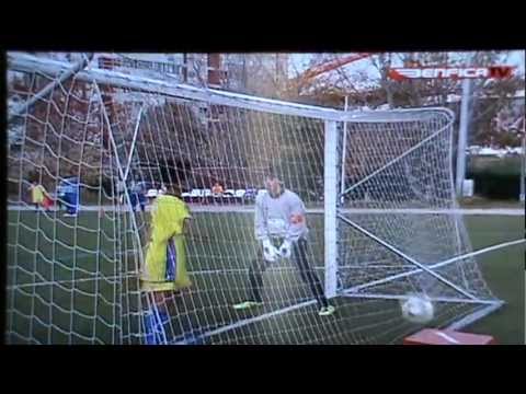 Guarda-redes do Benfica, Marco Martins marca golo!