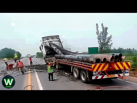 Tragic! Ultimate Near Miss Video Trucks Crashes Filmed Seconds Before Disaster | Best Of The Week