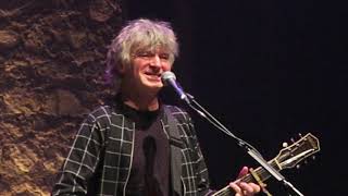 &quot;Distant Sun&quot; - Neil Finn live in Paris (Crowded House song)