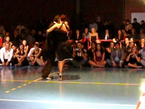  Corina de la Rosa  and  Julio Balmaceda  are  dancing  to  the  milonga  "  Saca Chispas  "