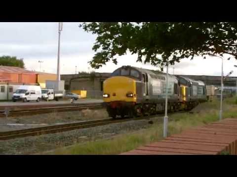 Rhyl Station 31.7.2015 - DRS 37612 & 37259 on Valley Flasks - engine tones
