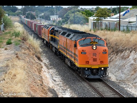 Trackside: CLF2, C501 and CLF4 storm Stawell Bank on SCT's 7922V Dooen freight- 13/12/20
