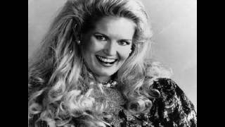 Lynn Anderson - I Fall to Pieces
