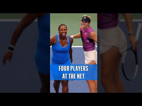 WHAT a doubles point! 👏