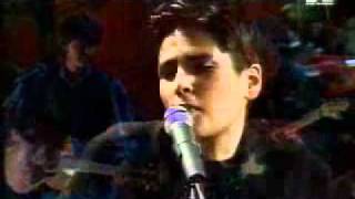 Tanita Tikaram - Me and Julio down by the schoolyard - live