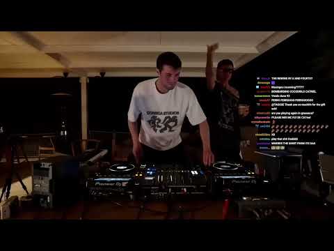 Fred again.. x Skin on Skin – ID (Unreleased from Twitch stream with Ca7riel & Paco Amoroso)