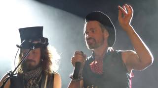 Lauri Tähkä~Puolikas