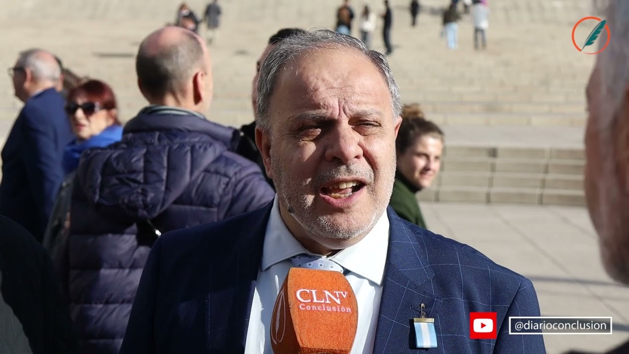 Rosario conmemoró el 80º aniversario de la República Italiana en el Monumento a la Bandera
