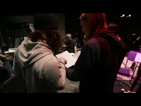 eTown Finale with The Wood Brothers & Noah Gundersen - Out on the Weekend (eTown webisode #952)