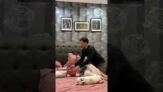 Download lagu Maap kebiasaan gendong ibunya 🙏🏻 😂😂 mp3 Download lagu Maap kebiasaan gendong ibunya 🙏🏻 😂😂 mp3