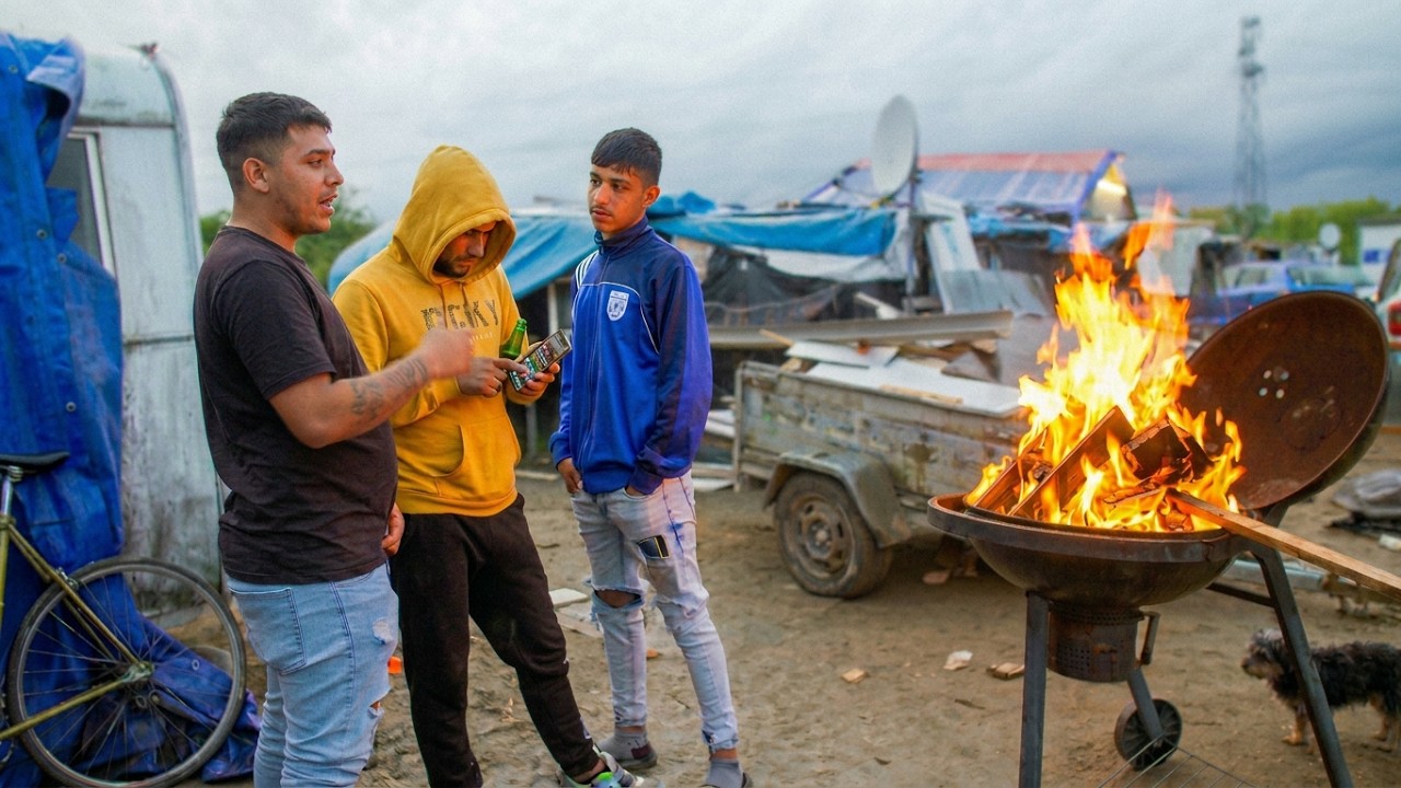 Living in the Fringe: Inside the Roma Camps