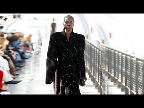 Stella McCartney Fall/Winter 2022/23 Paris